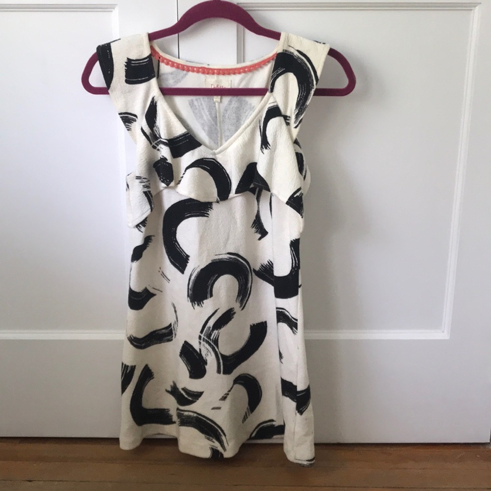 Black and white dress